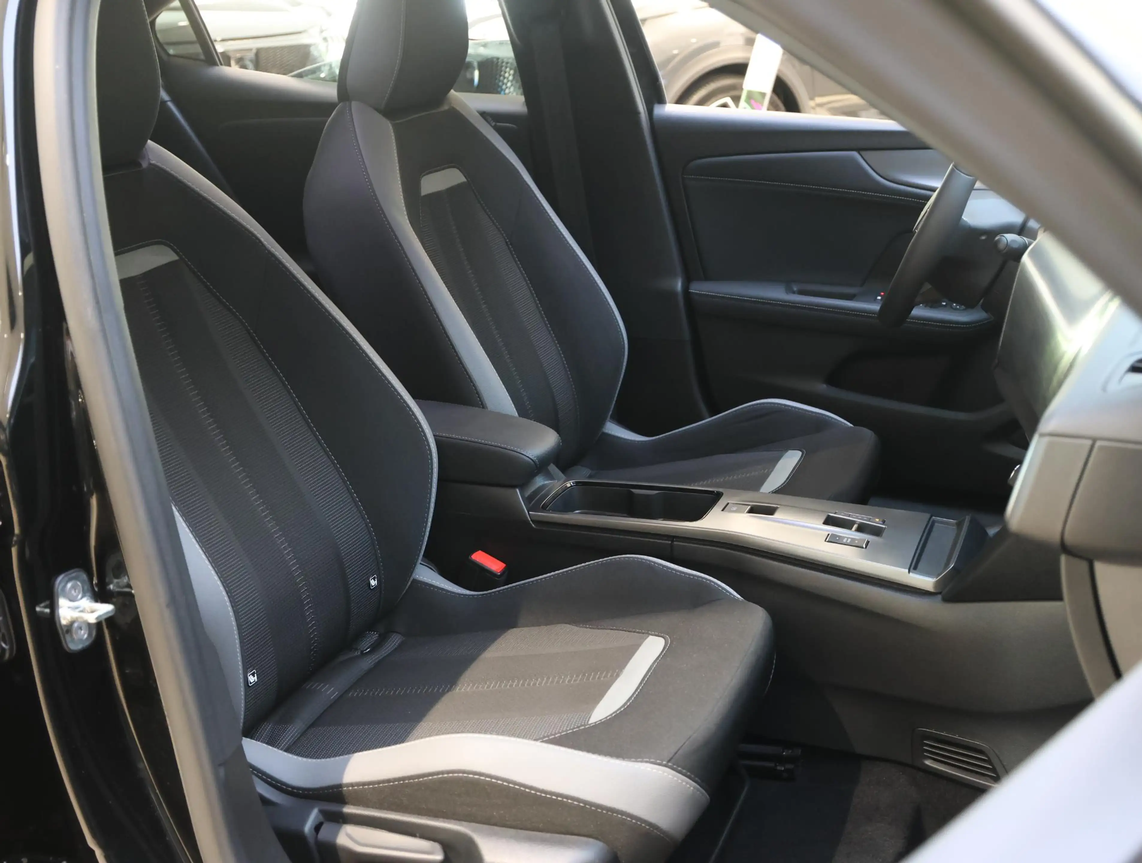 Opel Mokka-E Electric GS 54 kWh | Achteruitrijcamera | Navigati — photo 11