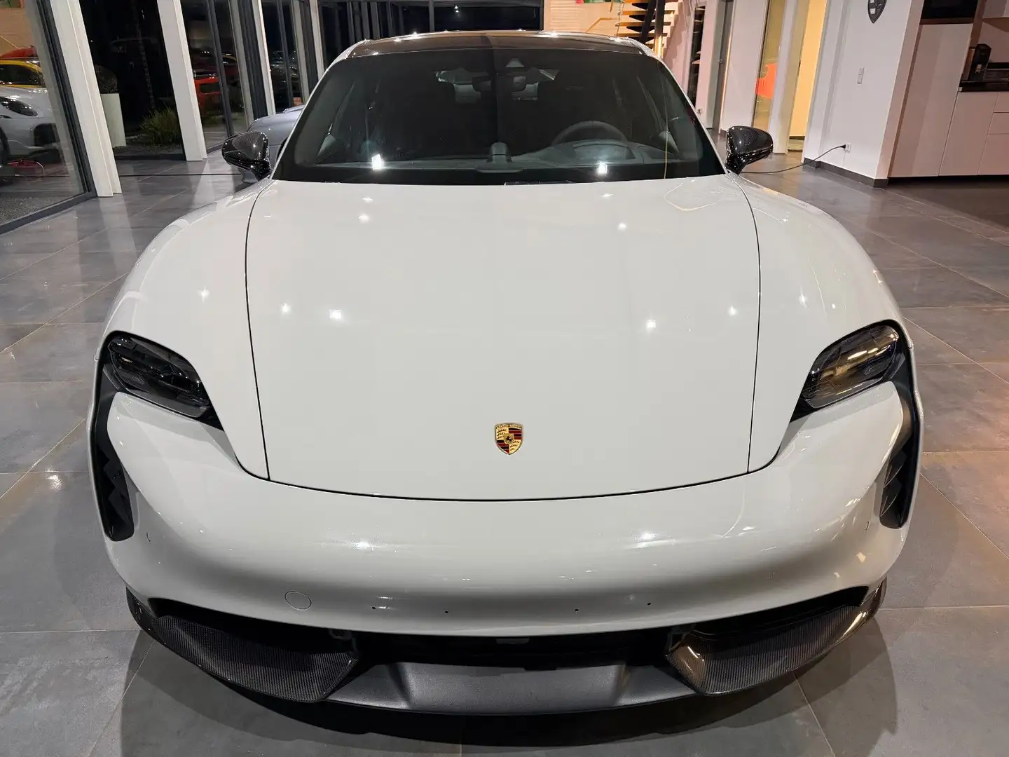 Porsche Taycan GTS/MY24/CarbonAero/HuD/HA-Lenkung/Kreide Grau - 2