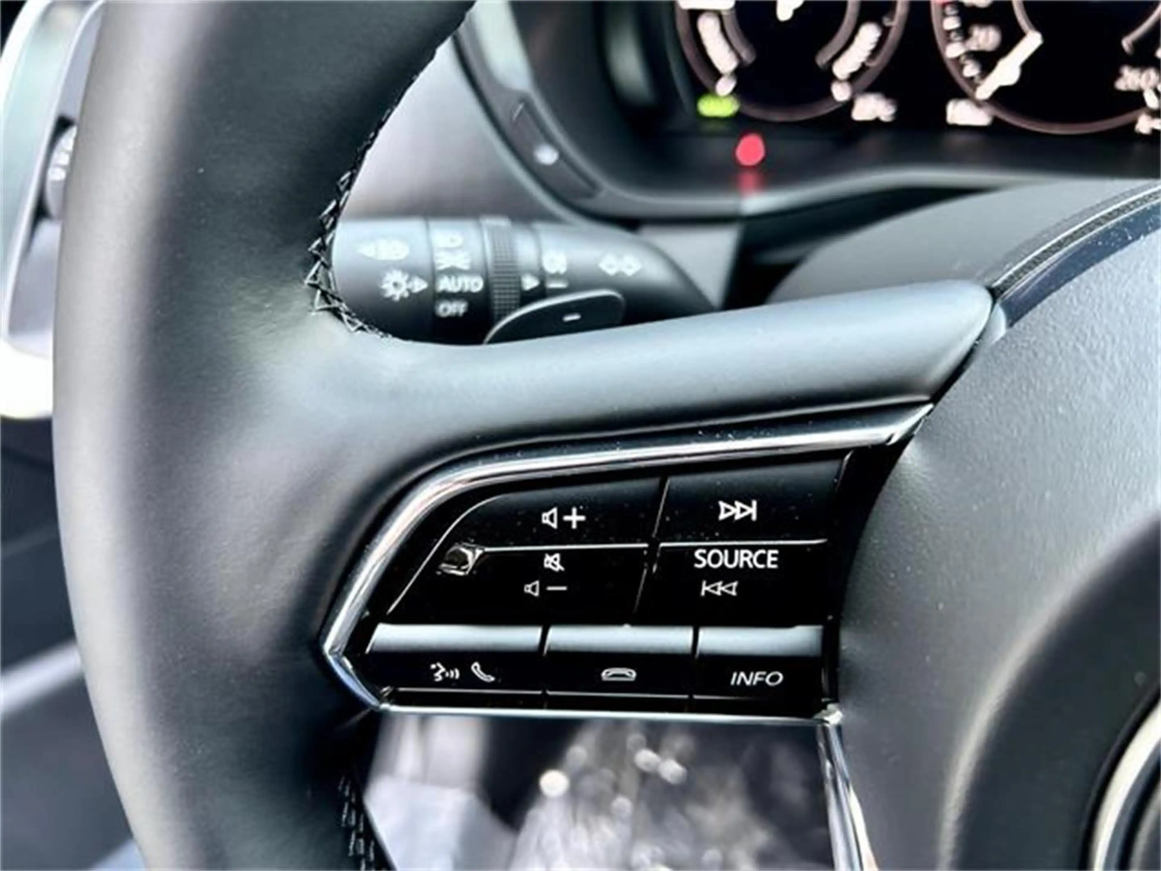 Mazda CX-60 2.5L e-SKYACTIV PHEV AWD HOMURA PLUS Aut. PL — photo 8