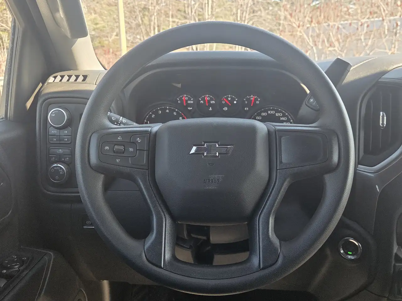 Chevrolet Silverado 1500 снимка Chevrolet Silverado 1500