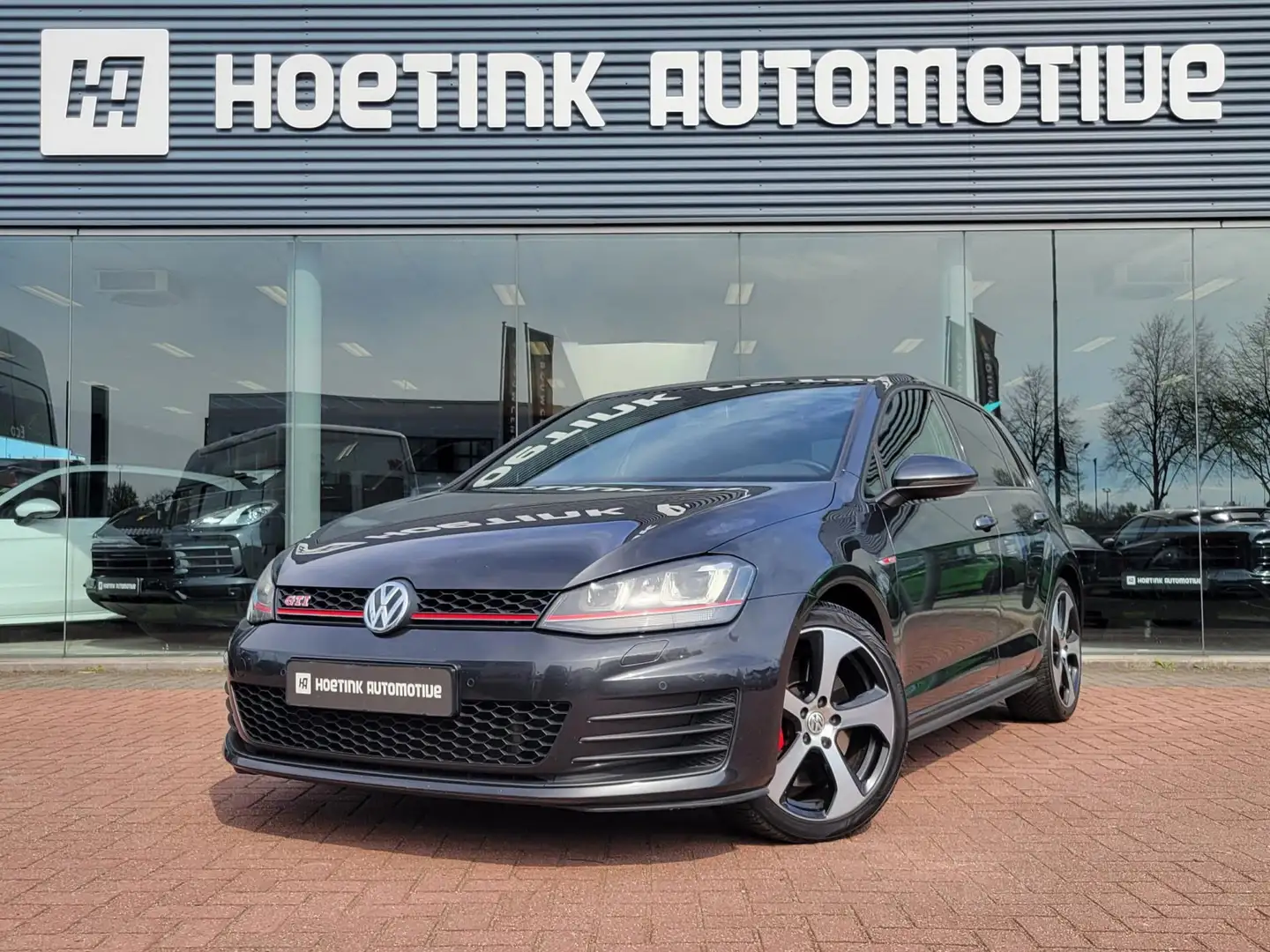Volkswagen Golf GTI 2.0 TSI Performance | Bi-Xenon | Stoelverwarming Noir - 1