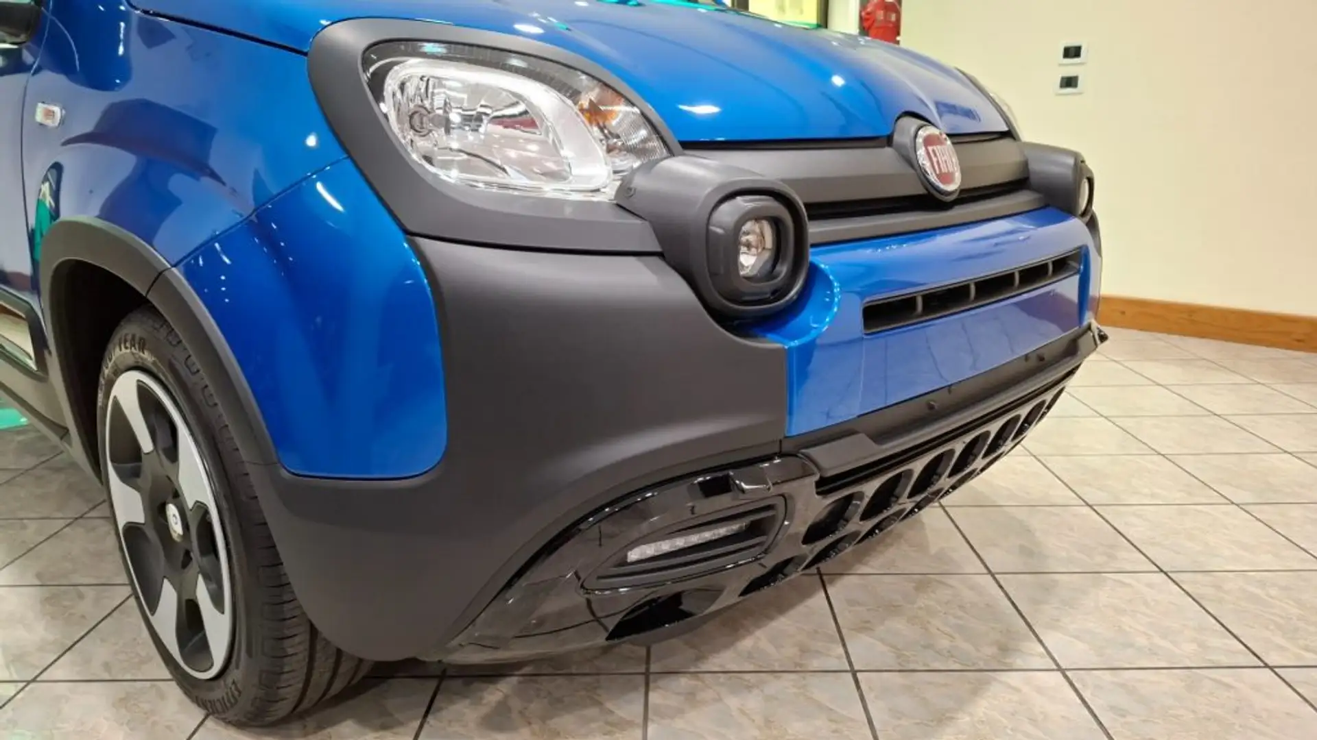 Fiat Panda 1.0 FireFly S&S Hybrid Pandina Blauw - 2