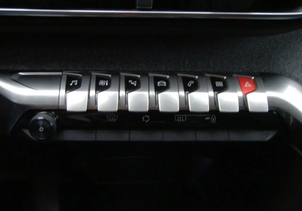 Peugeot 3008 3008 — photo 19