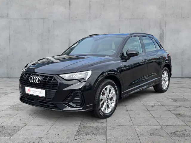 Audi Q3 view 2