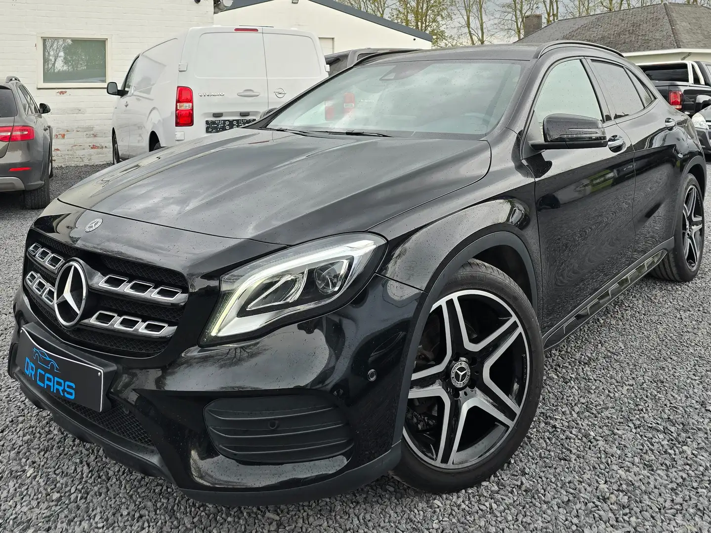 Mercedes-Benz GLA 200 Amg Pack-Led-alcantara Amg Seats Nero - 1