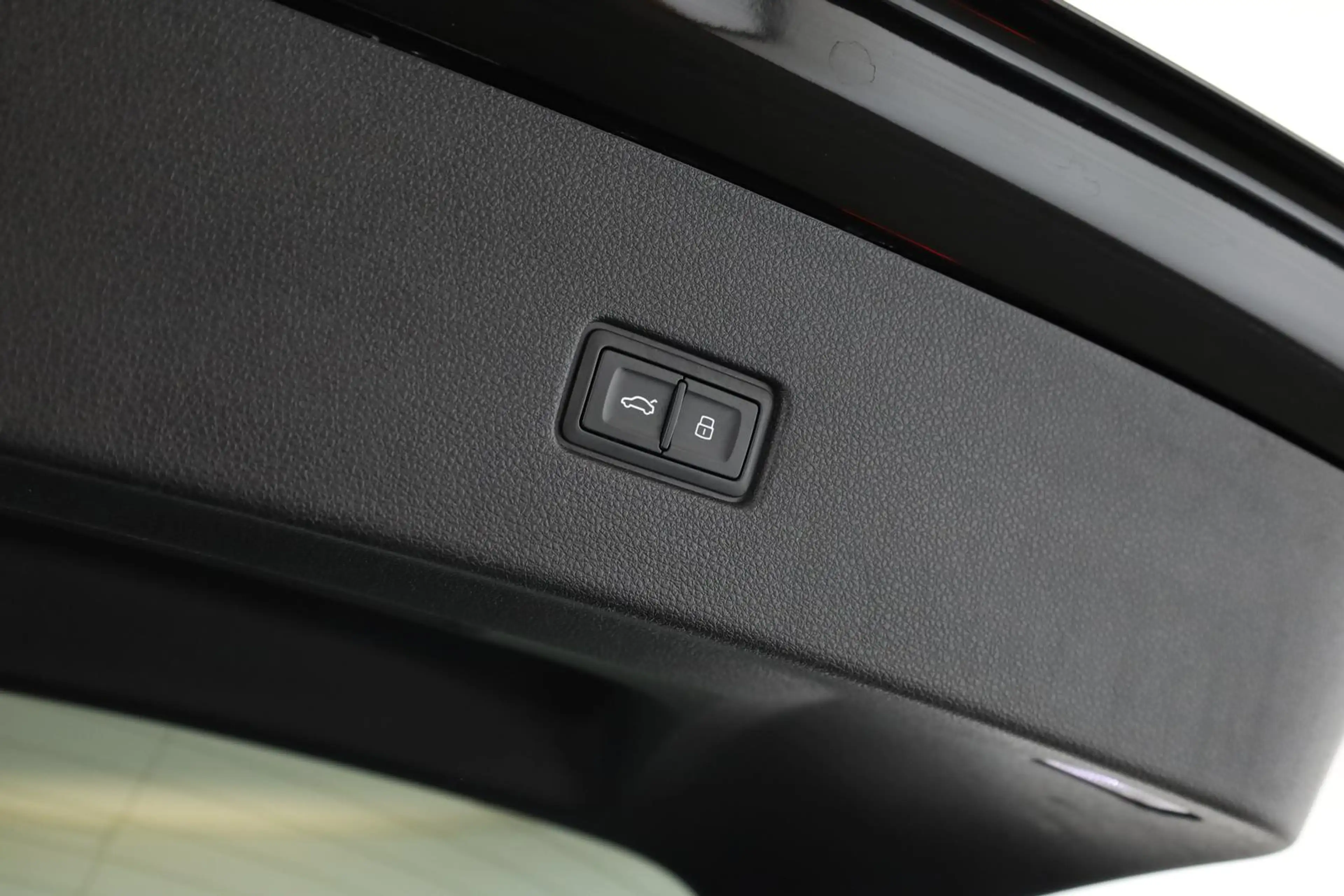 Audi SQ8 TFSI Facelift Leder Matrix Pano BangO ACC 23 — photo 11