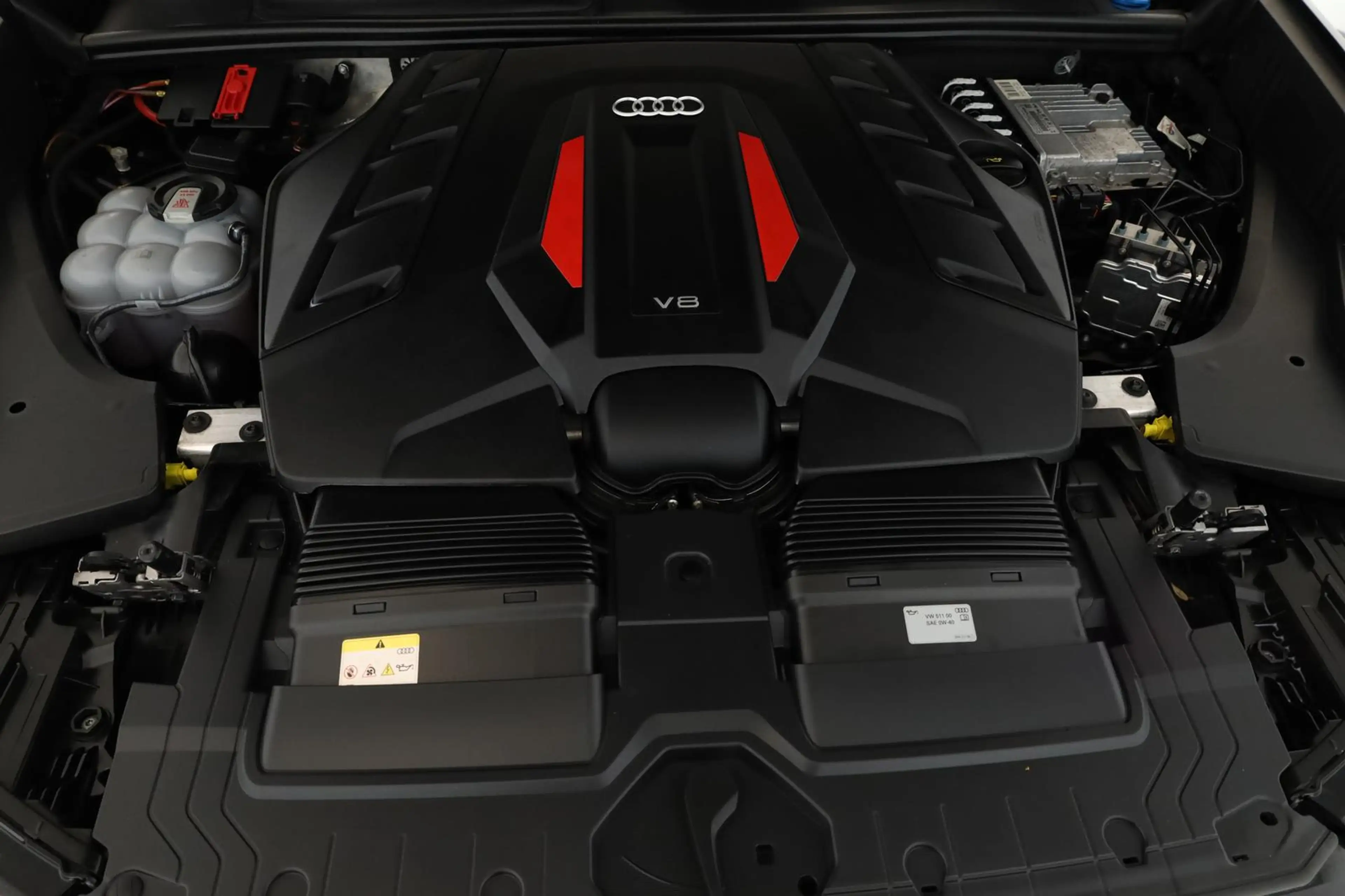 Audi SQ8 TFSI Facelift Leder Matrix Pano BangO ACC 23 — photo 8