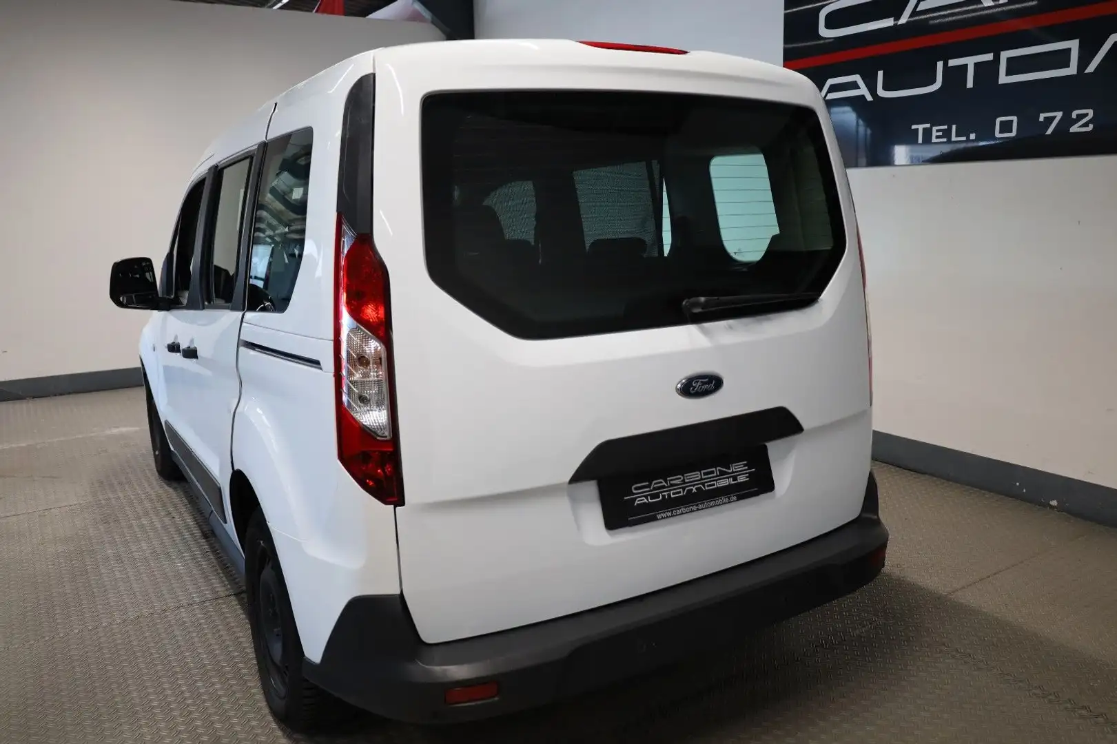 Ford Grand Tourneo Biały - 2