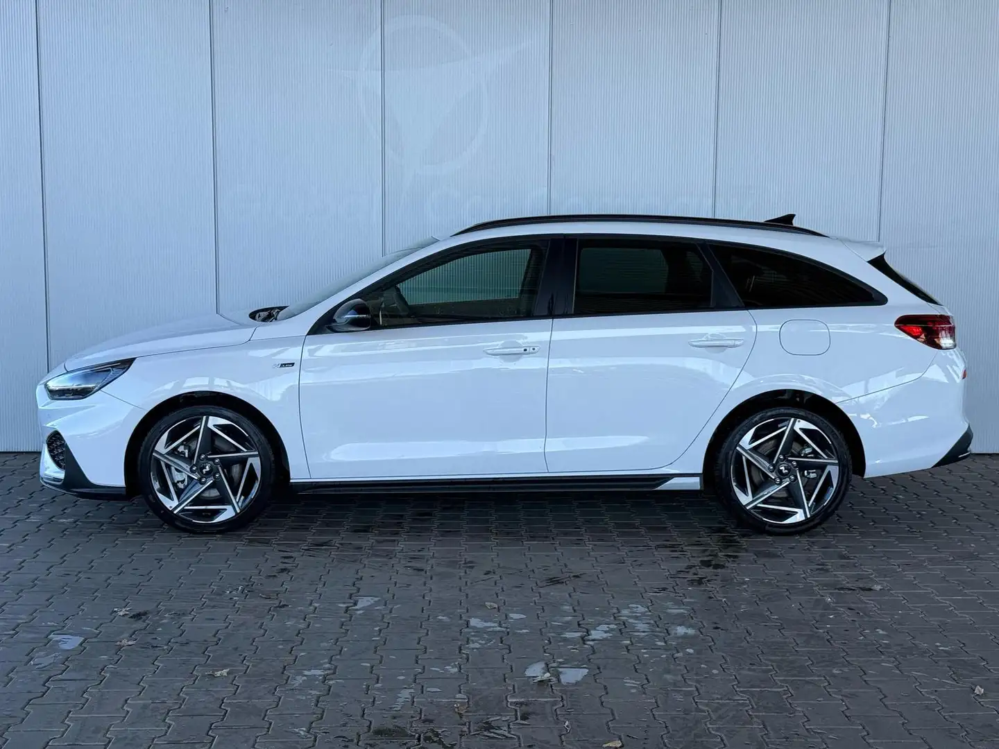 Hyundai i30 N-Line Premium 1.5 T-GDI / Sitzpaket / Alcantara / Weiß - 2