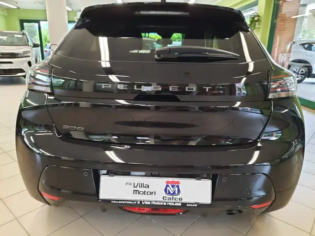 Peugeot 208 view 8