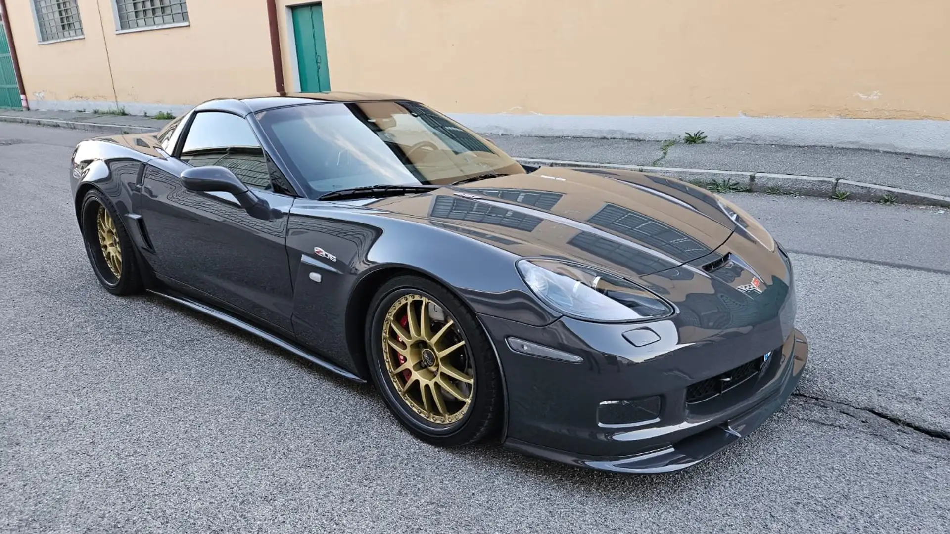 Corvette C6 Coupe 6.0 V8 Gris - 1