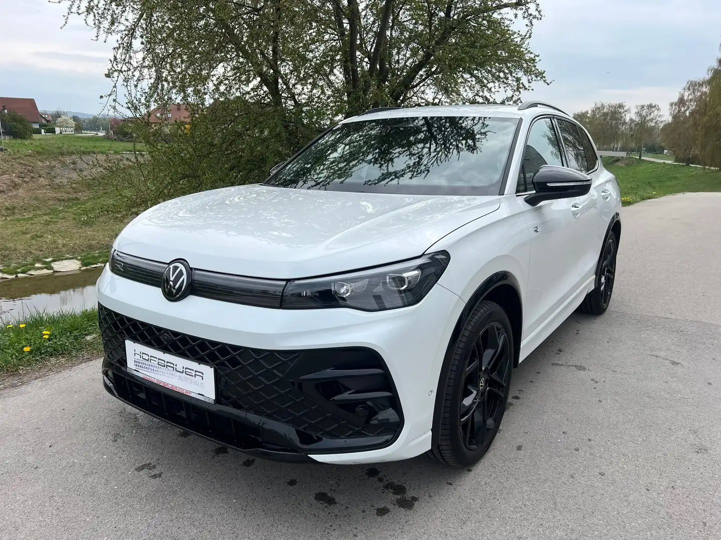 Volkswagen Tiguan R-Line TDI DSG Weiß - 1
