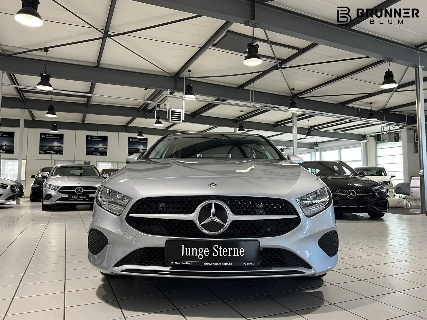 Mercedes-Benz A 180 A 180 MBUX,Rückfahrkamera,Smartph.Integr.,DAB, Silber - 2