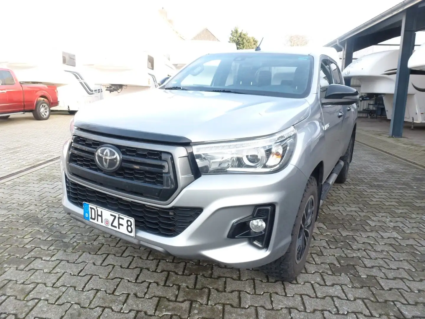 Toyota Hilux Double Cab Executive 4x4 Silber - 2