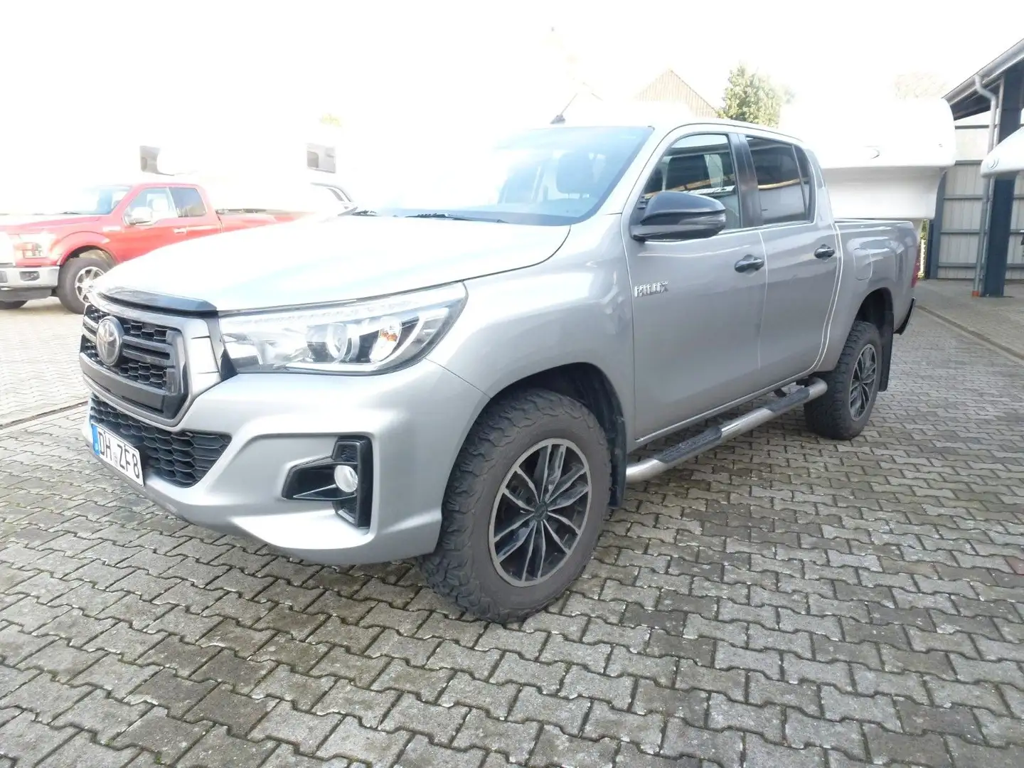 Toyota Hilux Double Cab Executive 4x4 Silber - 1