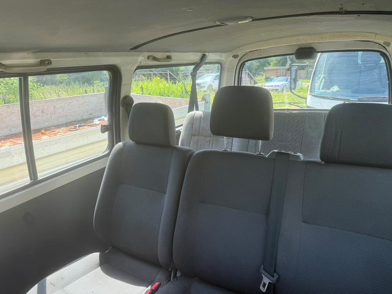 Toyota Hiace 2.5 Turbo D-4D VX — photo 9