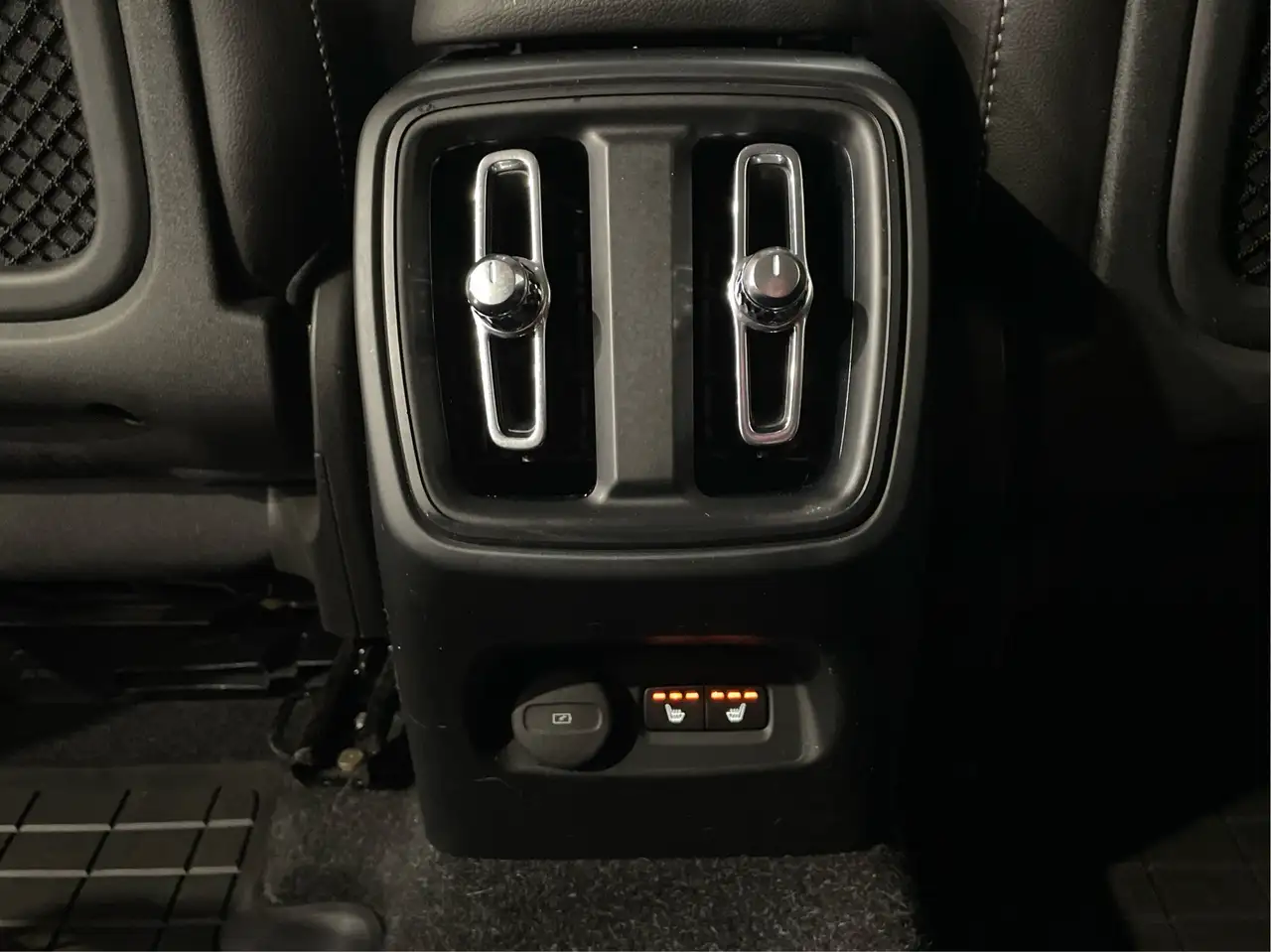 Volvo XC40 снимка Volvo XC40