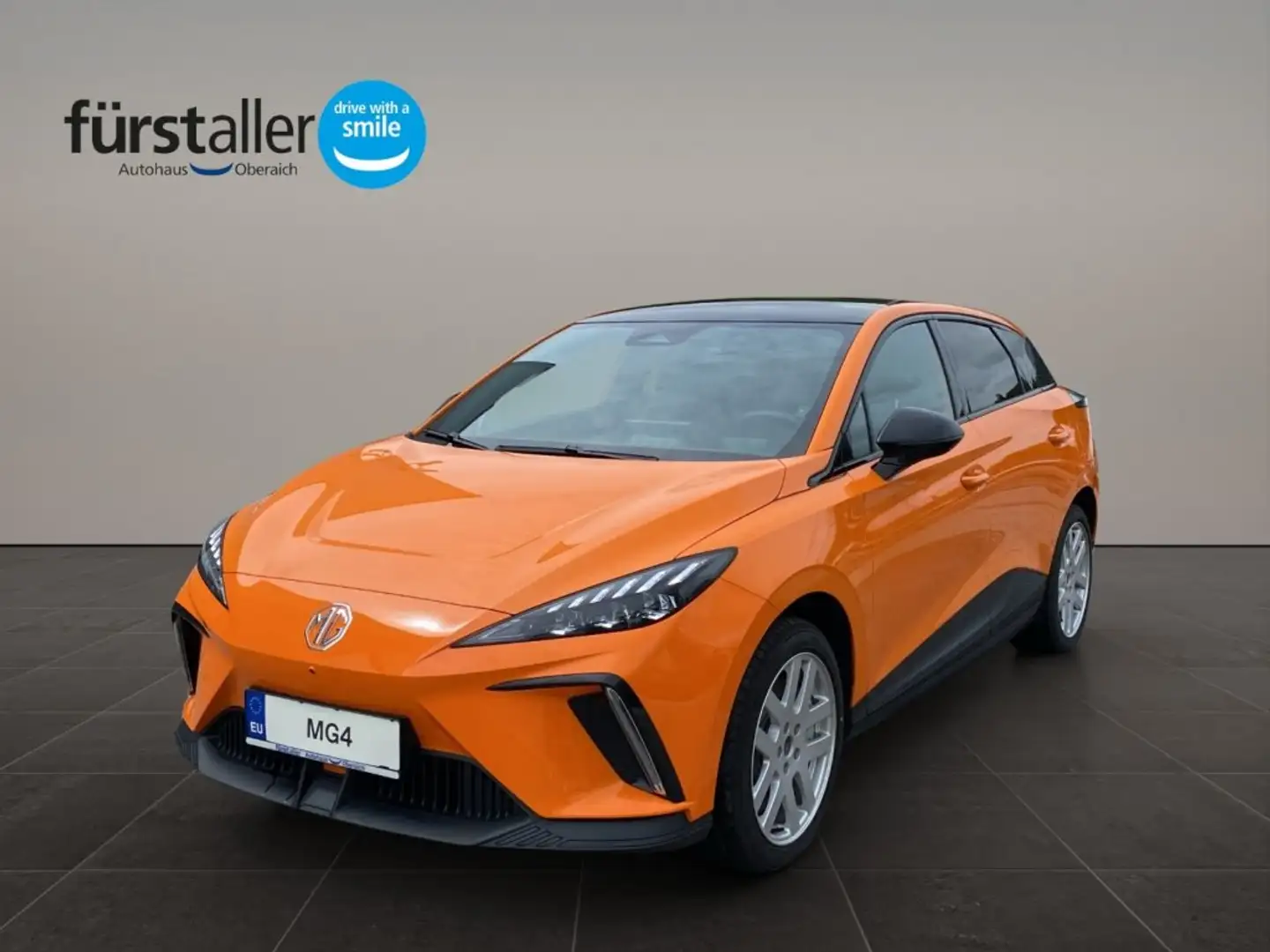 MG MG4 Trophy Extended Range 77kWh Leder Schwarz Naranja - 1
