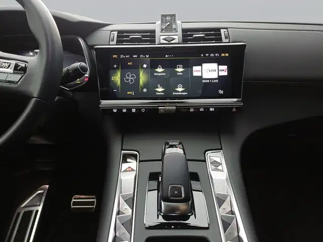 DS Automobiles DS 7 Crossback view 12