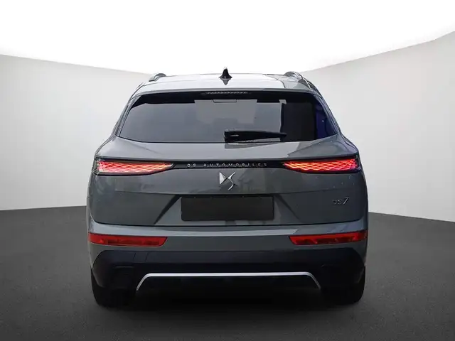 DS Automobiles DS 7 Crossback view 3