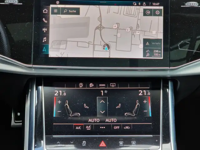 Audi Q7 view 12