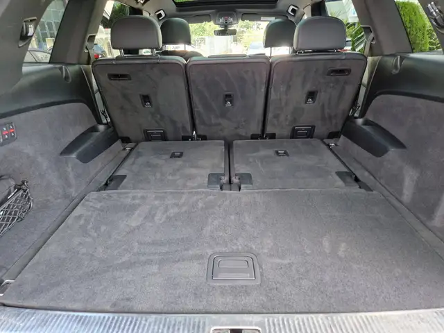 Audi Q7 view 21