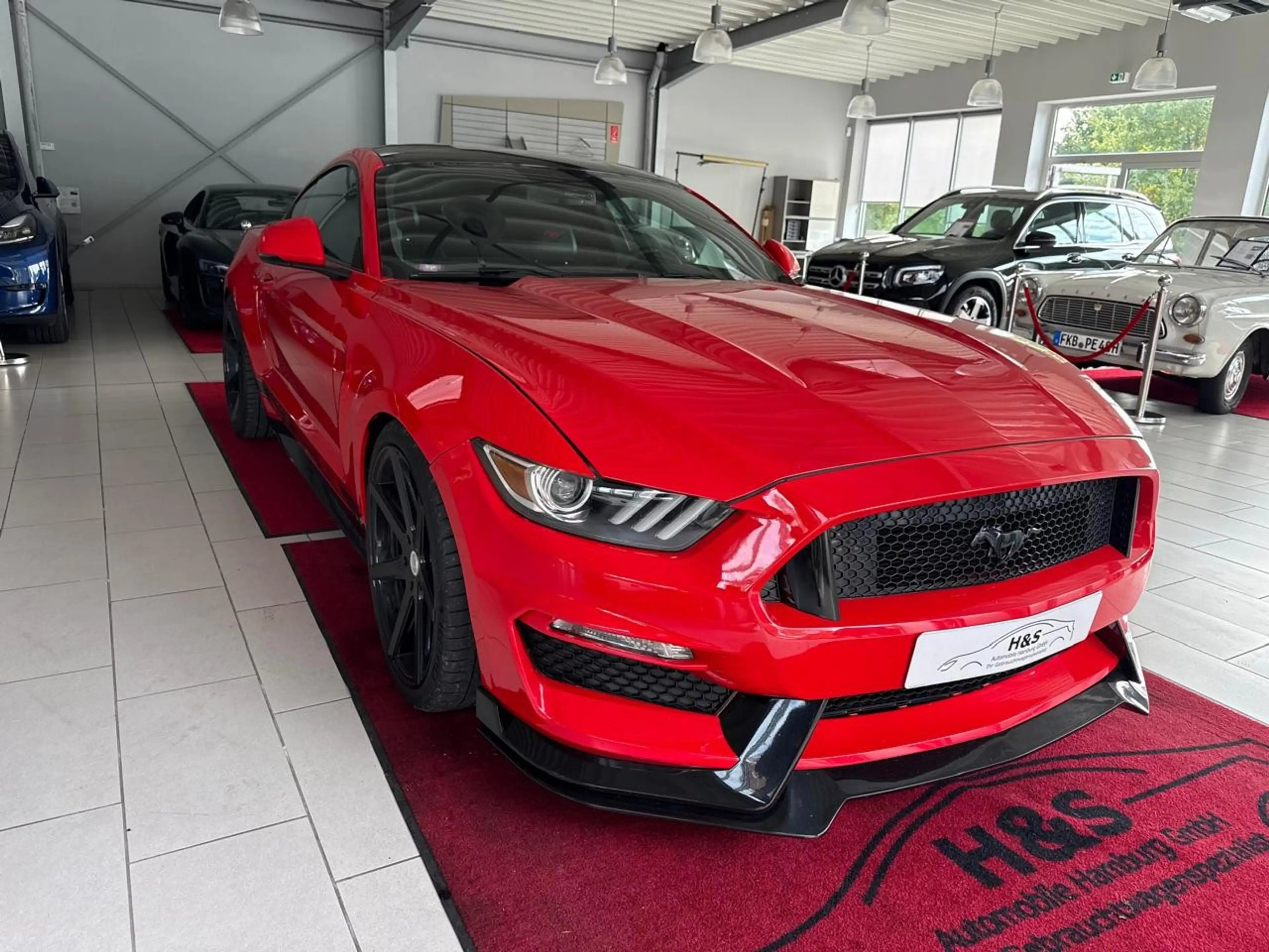 Ford Mustang GT Fastback — photo 8