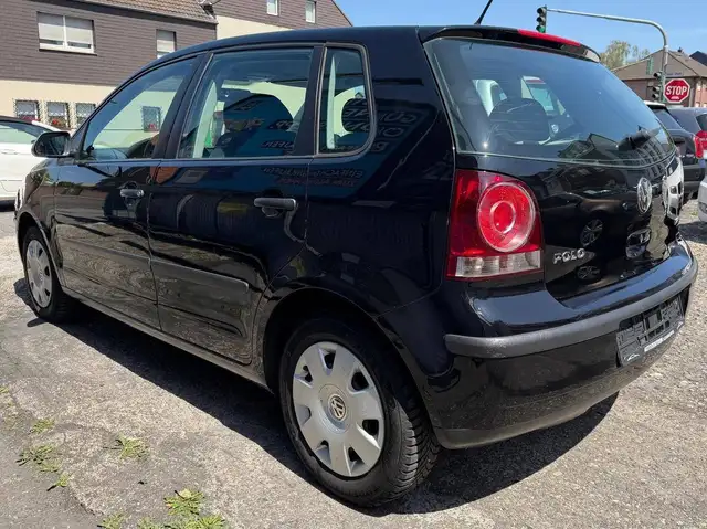 Volkswagen Polo view 5