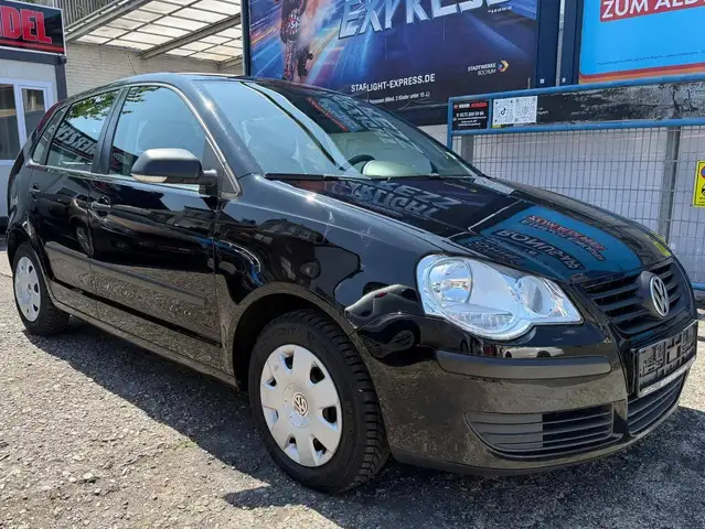 Volkswagen Polo view 3