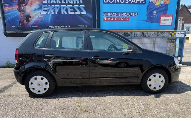 Volkswagen Polo view 8