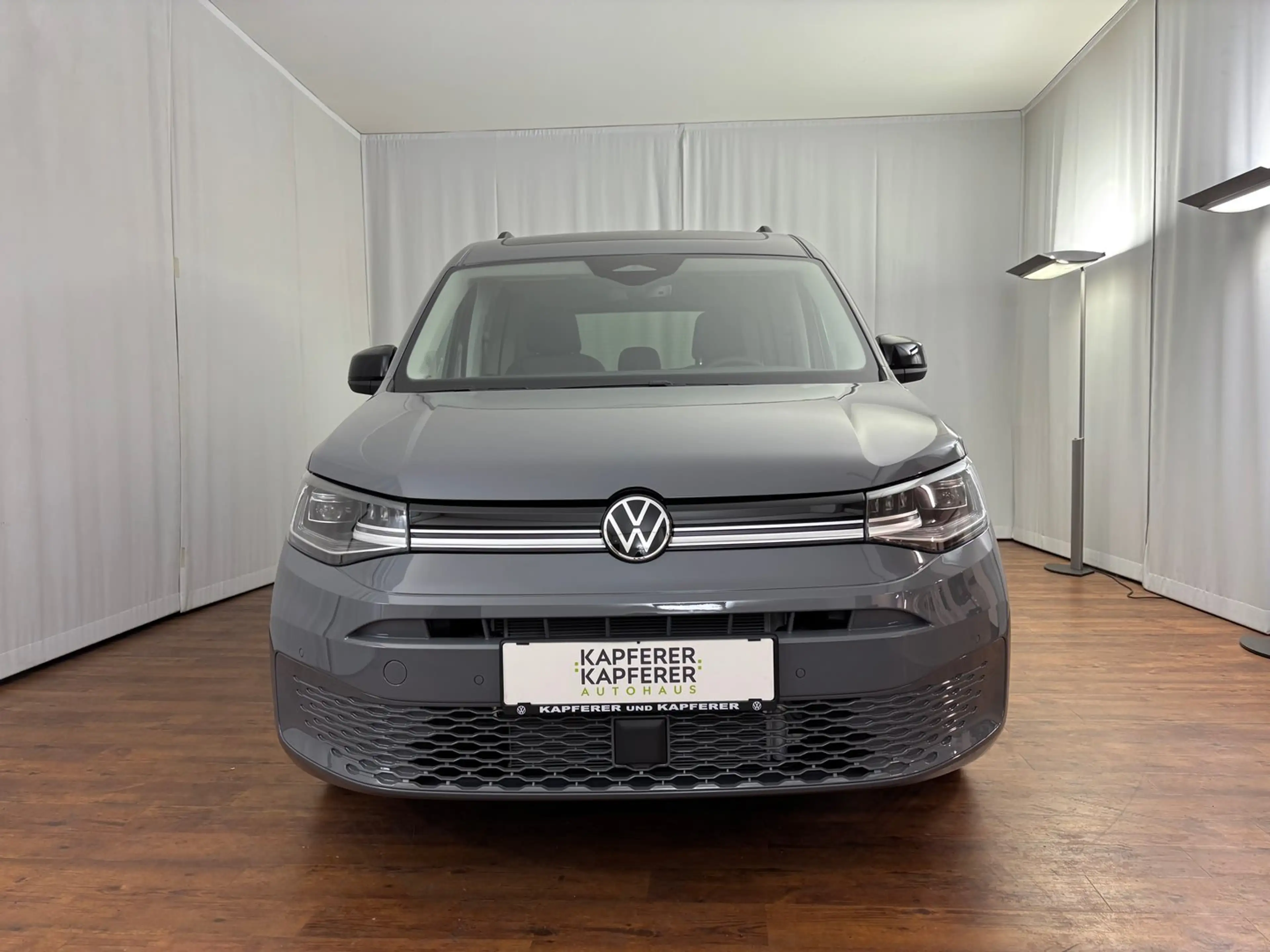 Volkswagen Caddy Dark Label eHybrid 110 kW — photo 3