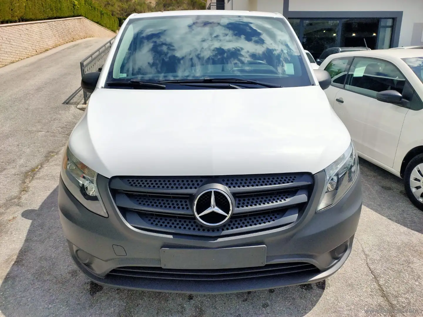 Mercedes-Benz Vito 2.0 114 CDI PL Tourer Pro ExLong Beyaz - 2