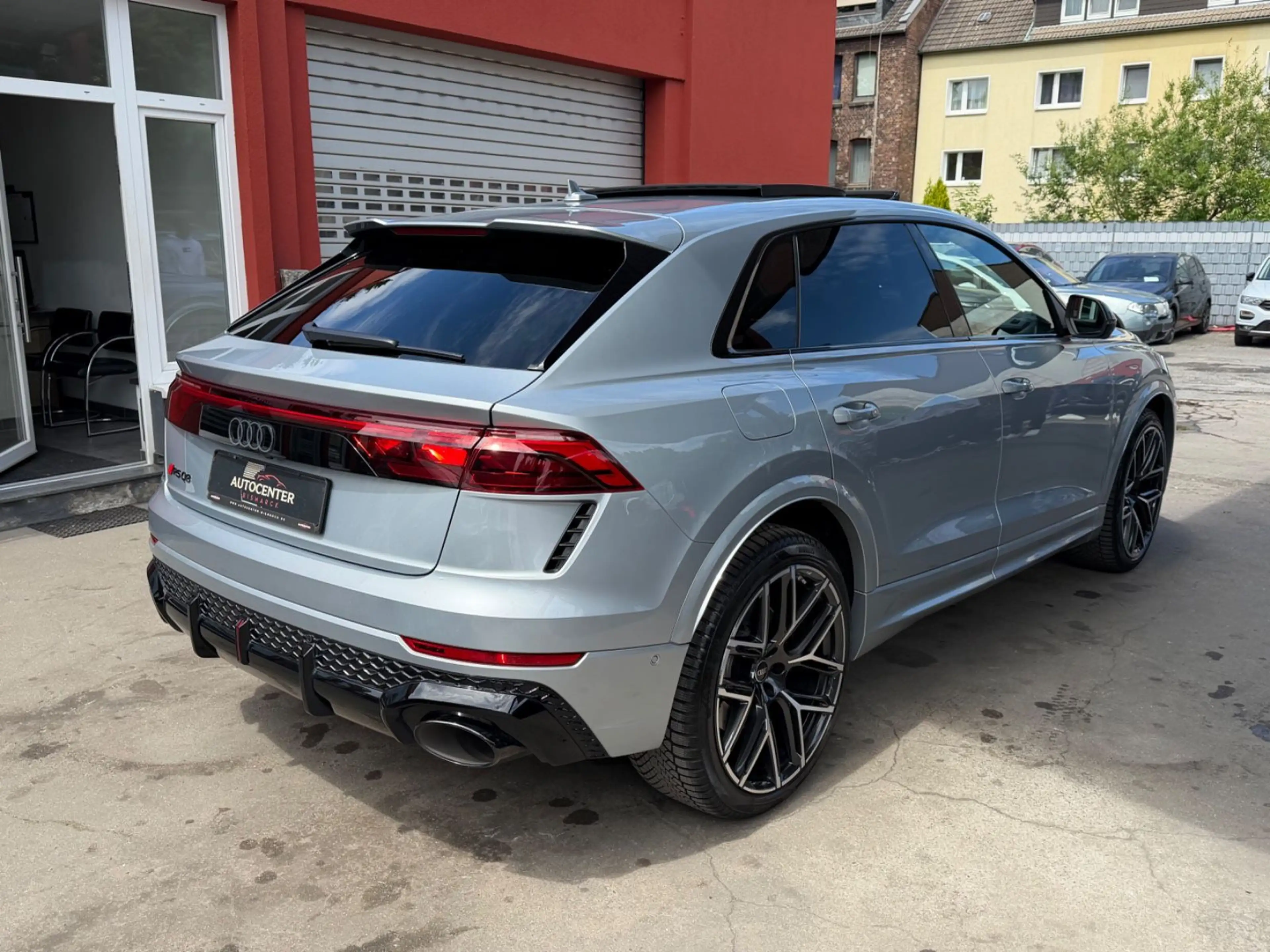 Audi RS Q8 4.0 TFSI quattro — photo 4