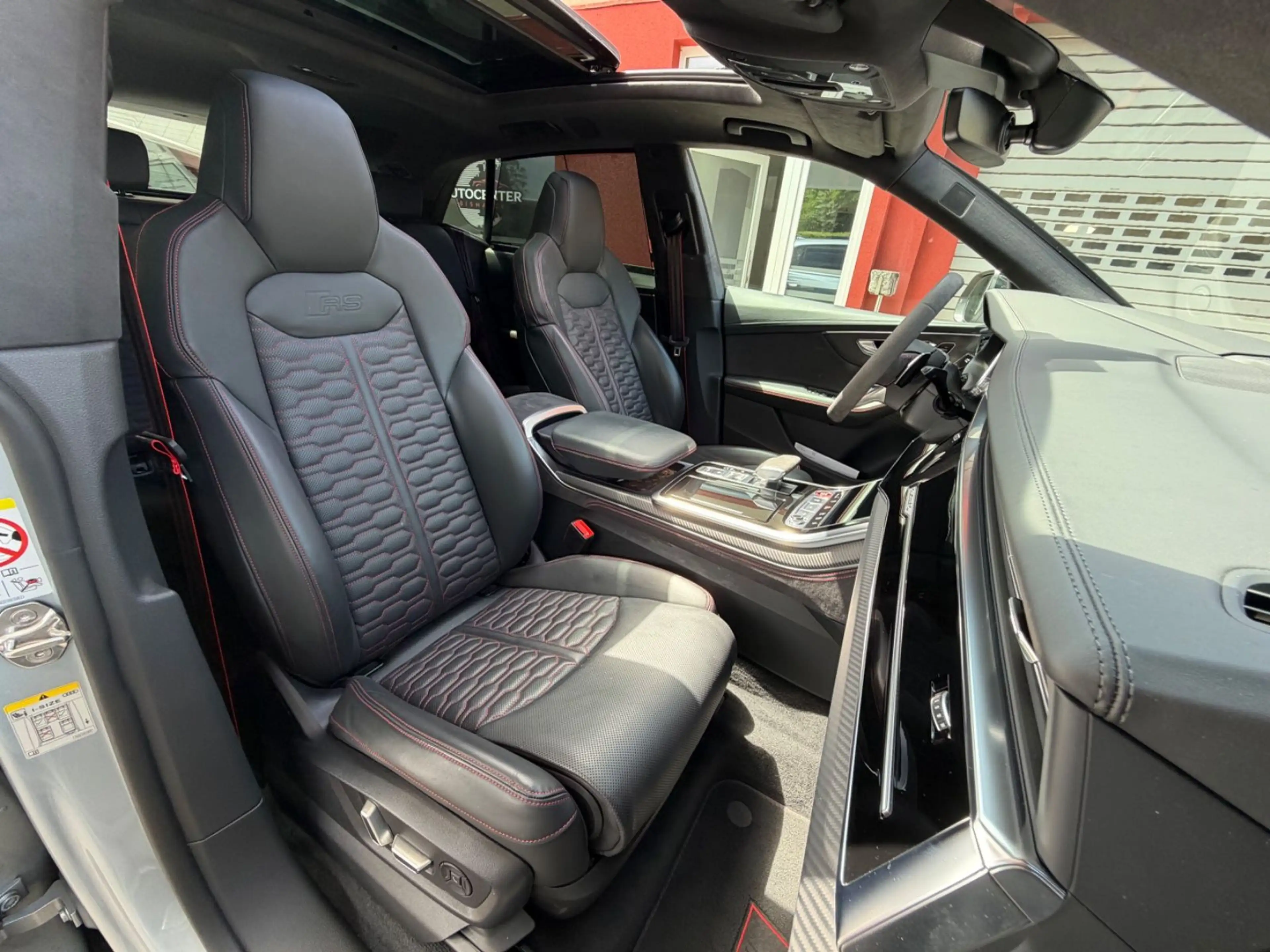 Audi RS Q8 4.0 TFSI quattro — photo 15