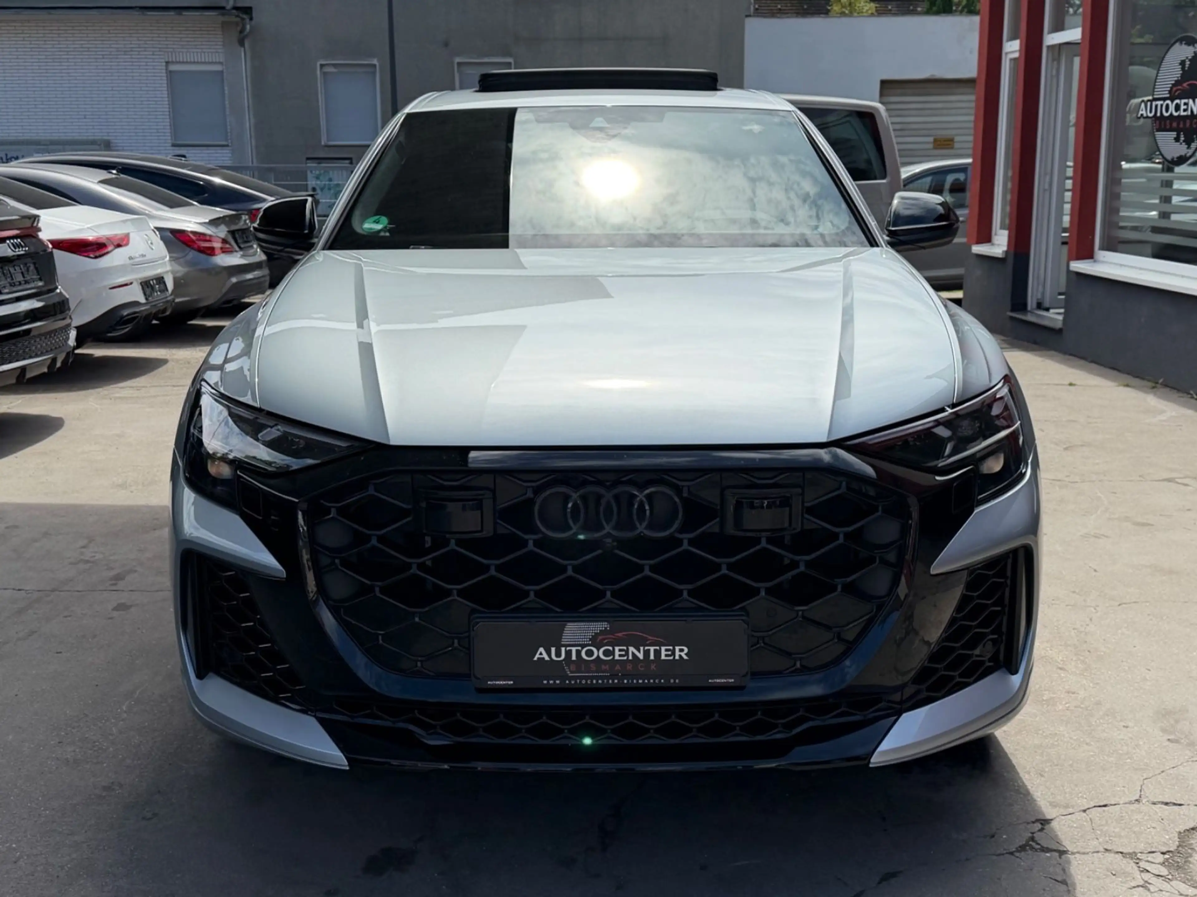 Audi RS Q8 4.0 TFSI quattro — photo 2