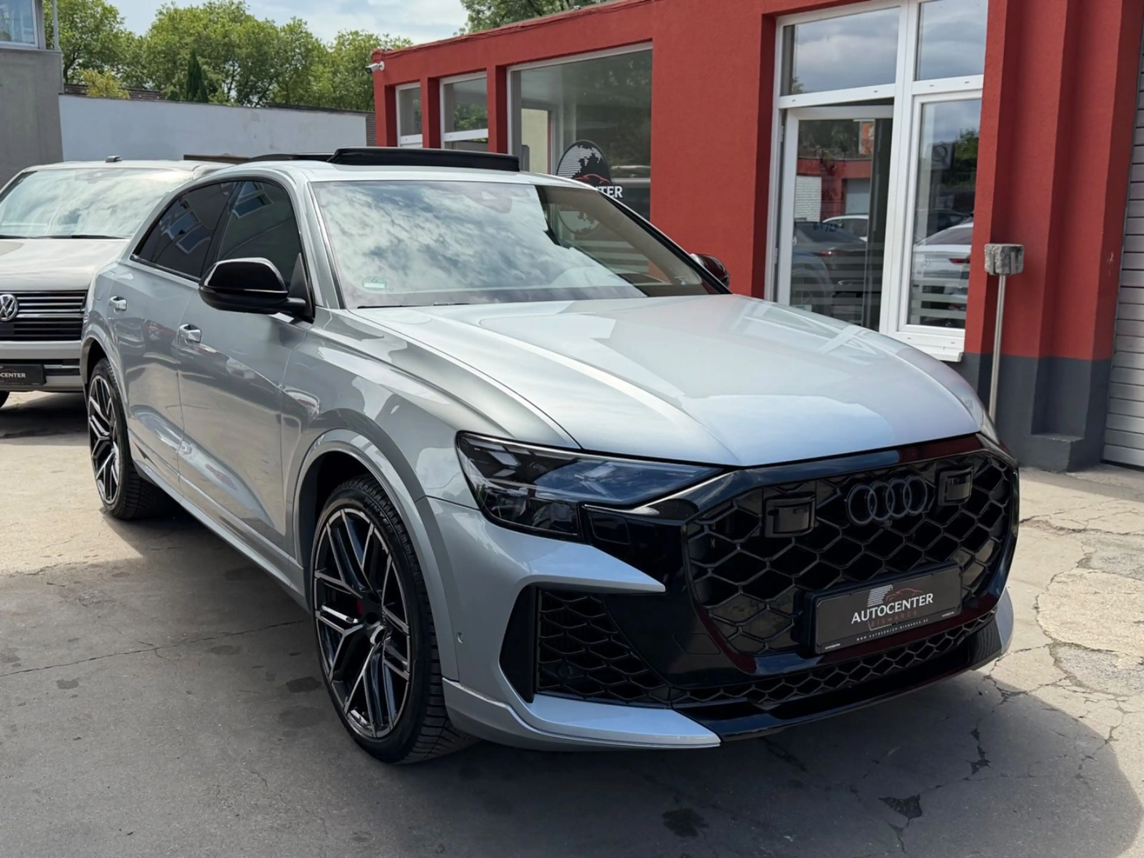 Audi RS Q8 4.0 TFSI quattro — photo 3