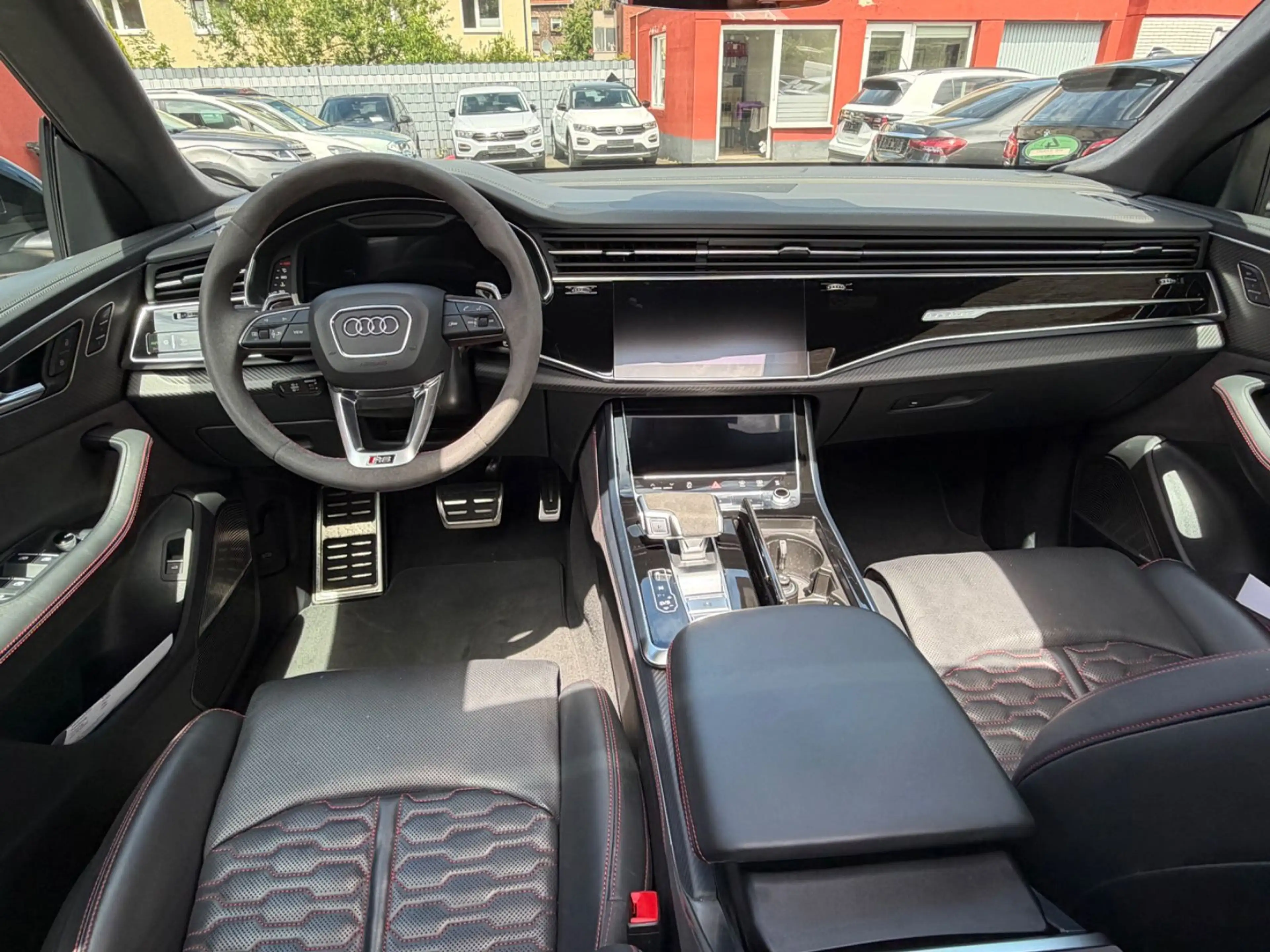 Audi RS Q8 4.0 TFSI quattro — photo 12