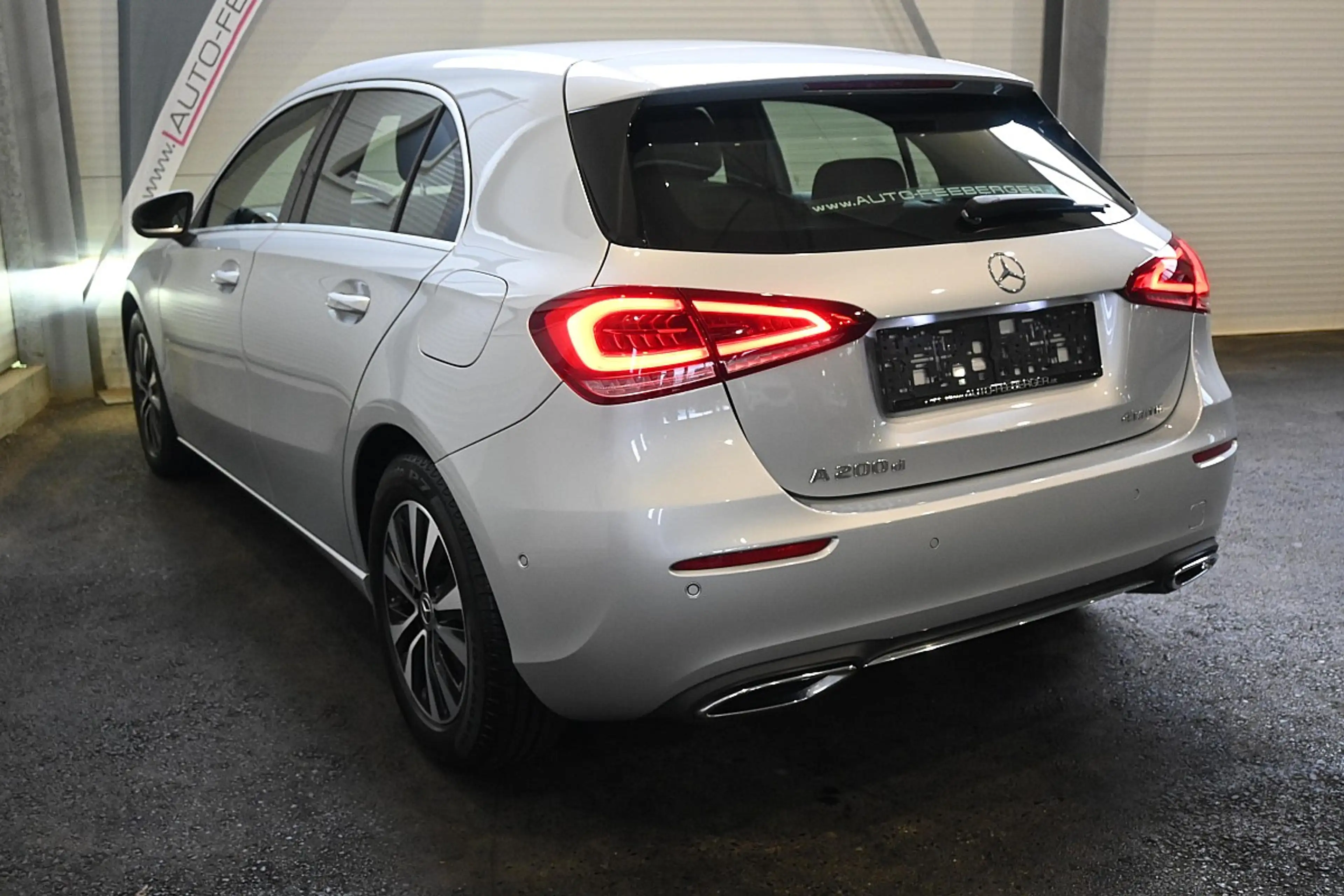 Mercedes-Benz A 200 d 4MATIC Aut LEDER LED NAVI PARKASSISTENT — photo 3