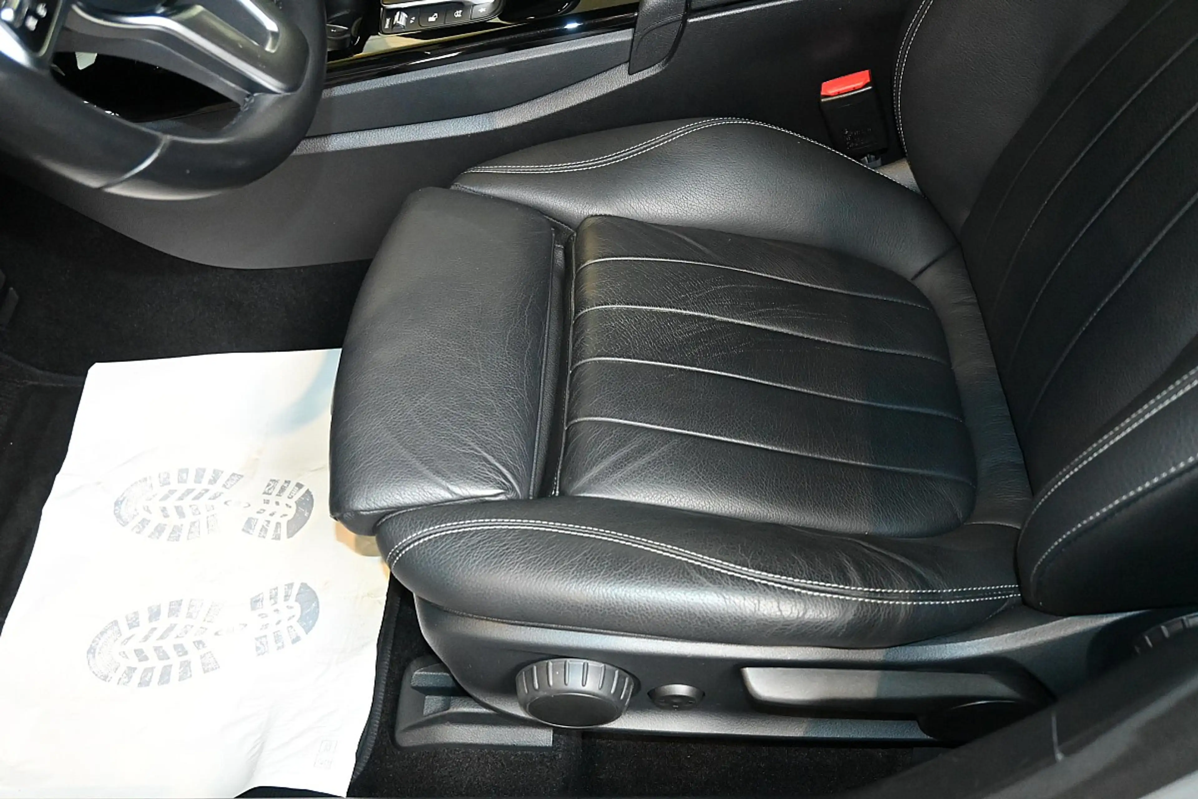 Mercedes-Benz A 200 d 4MATIC Aut LEDER LED NAVI PARKASSISTENT — photo 11