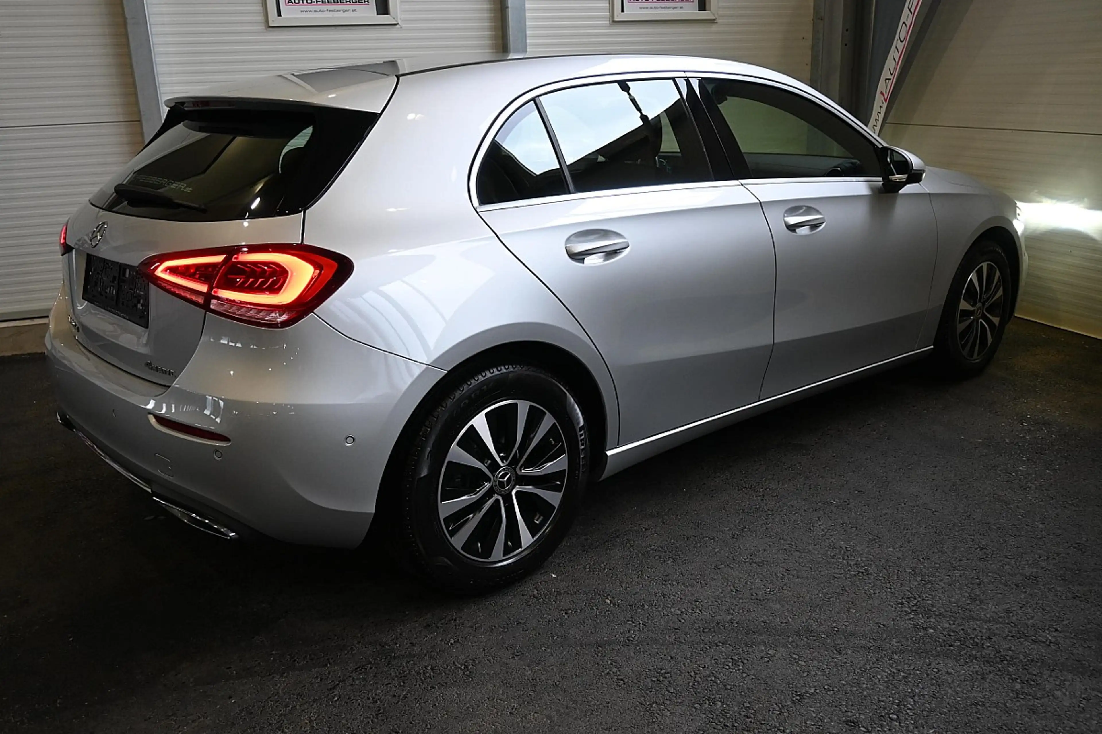 Mercedes-Benz A 200 d 4MATIC Aut LEDER LED NAVI PARKASSISTENT — photo 4