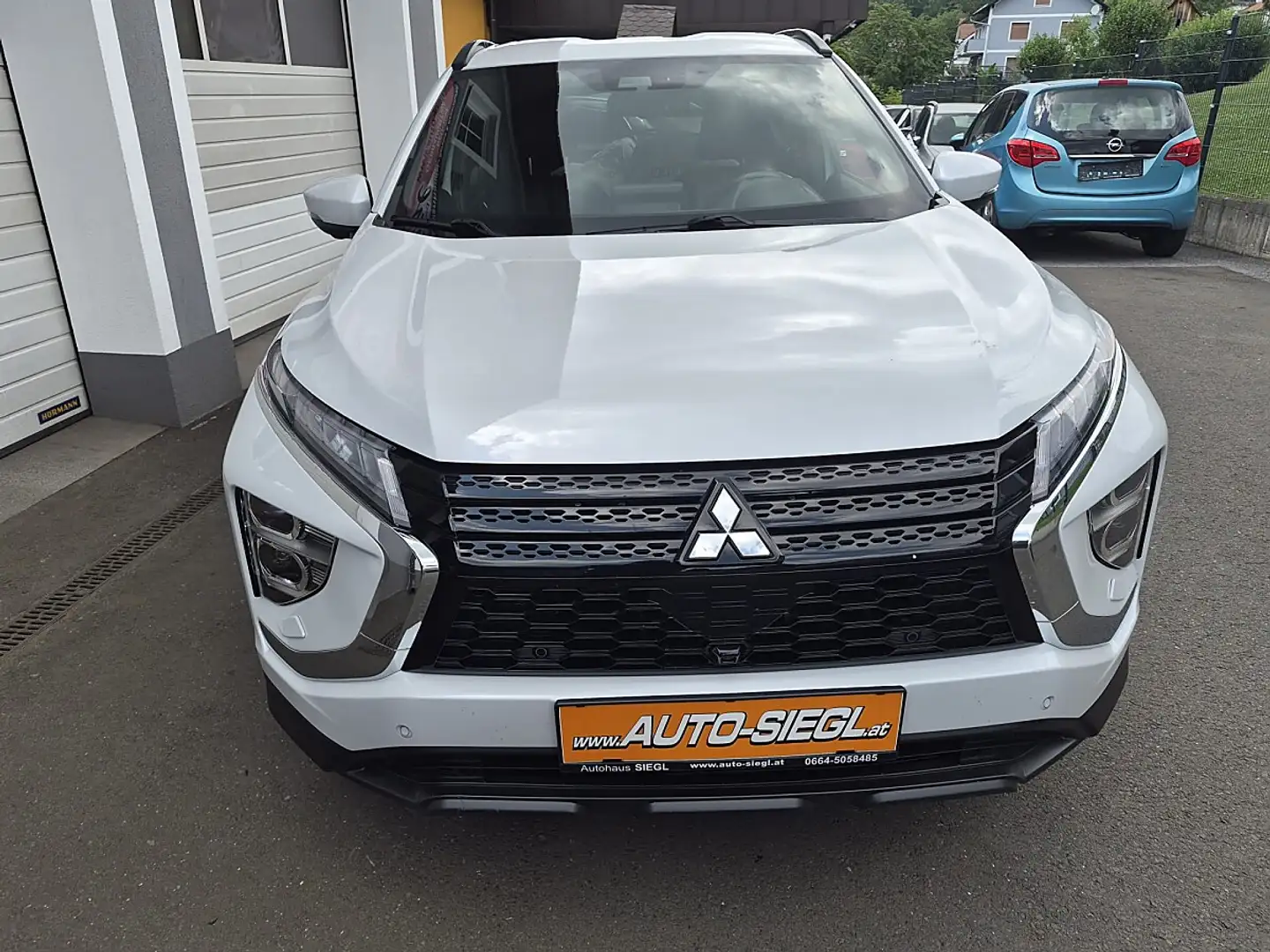 Mitsubishi Eclipse Cross 2,4 PHEV 4WD Diamond CVT Aut. Anhängevorrichtun... Weiß - 2