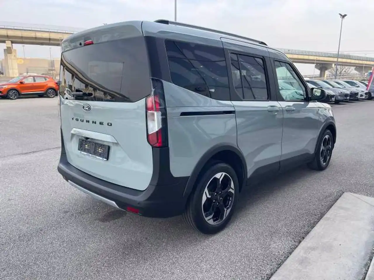 Ford Tourneo Courier 2026 — фото 10