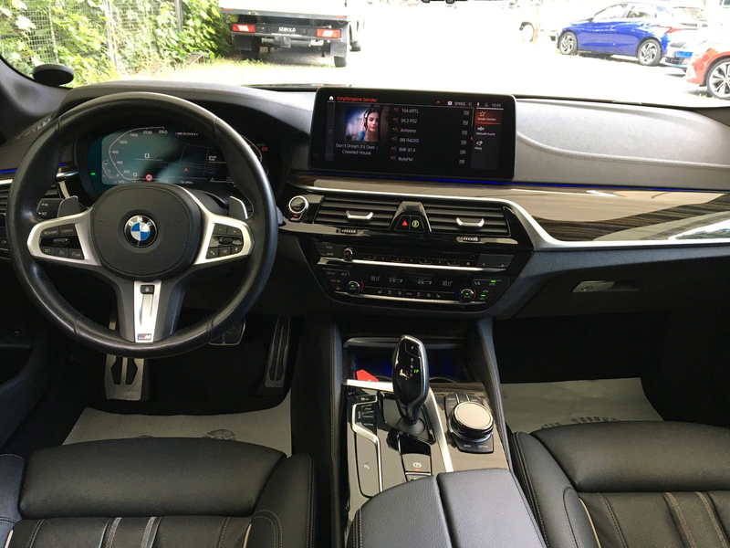 BMW 550 i xDrive A/Autom/Laser-Licht/Leder/Panorama — photo 14