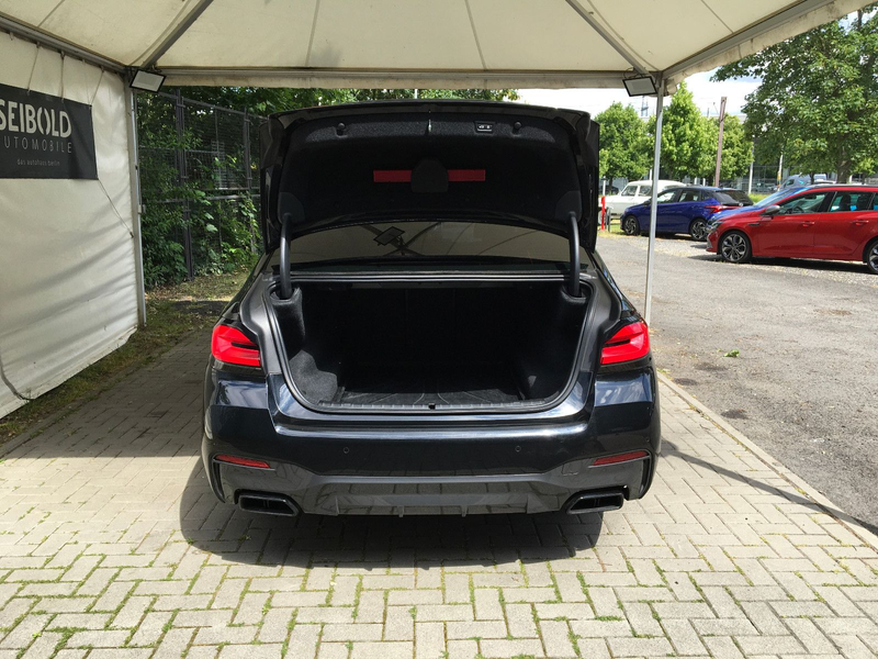 BMW 550 i xDrive A/Autom/Laser-Licht/Leder/Panorama — photo 8