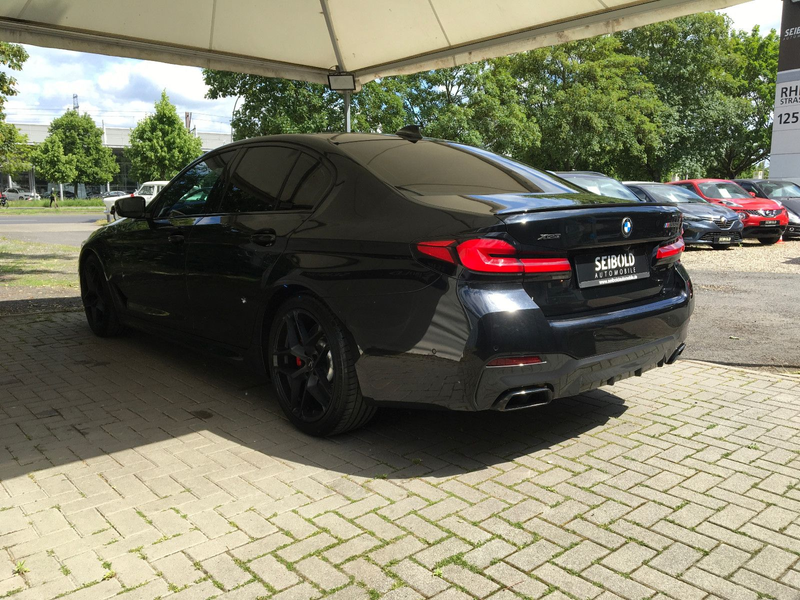 BMW 550 i xDrive A/Autom/Laser-Licht/Leder/Panorama — photo 6