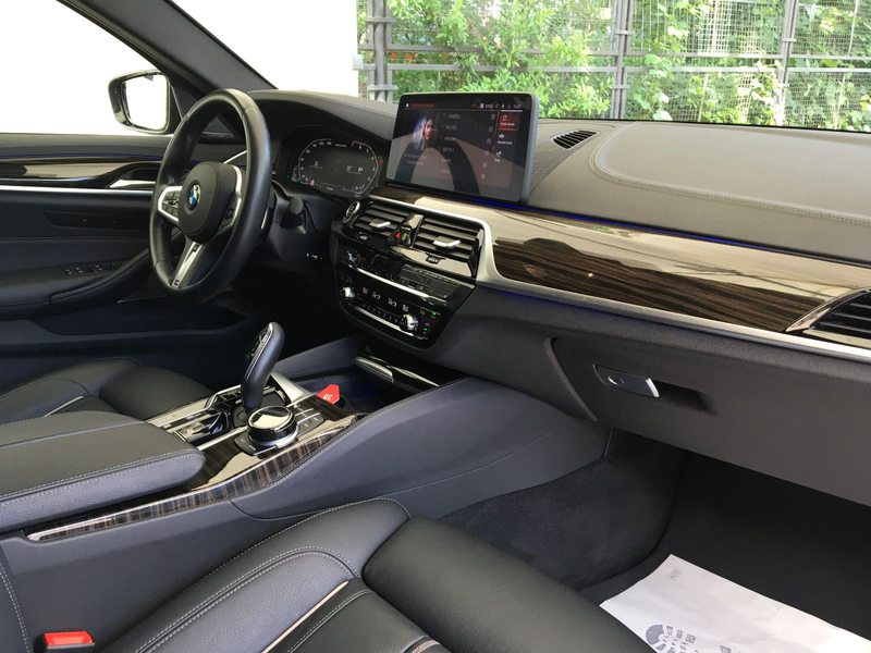 BMW 550 i xDrive A/Autom/Laser-Licht/Leder/Panorama — photo 15