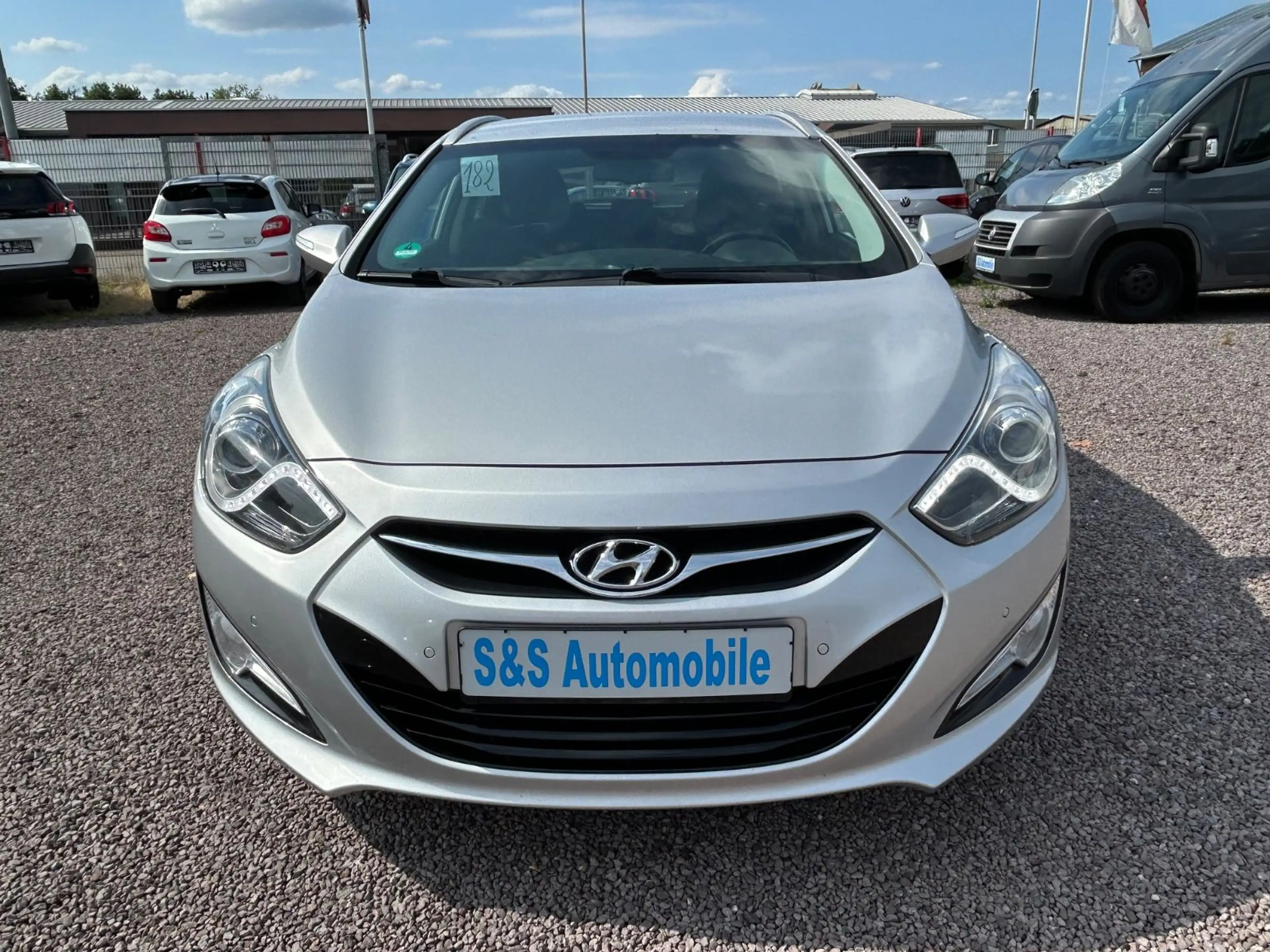 Hyundai i40 CW FIFA World Cup Edition *Navi*LED*SHZ* — photo 2