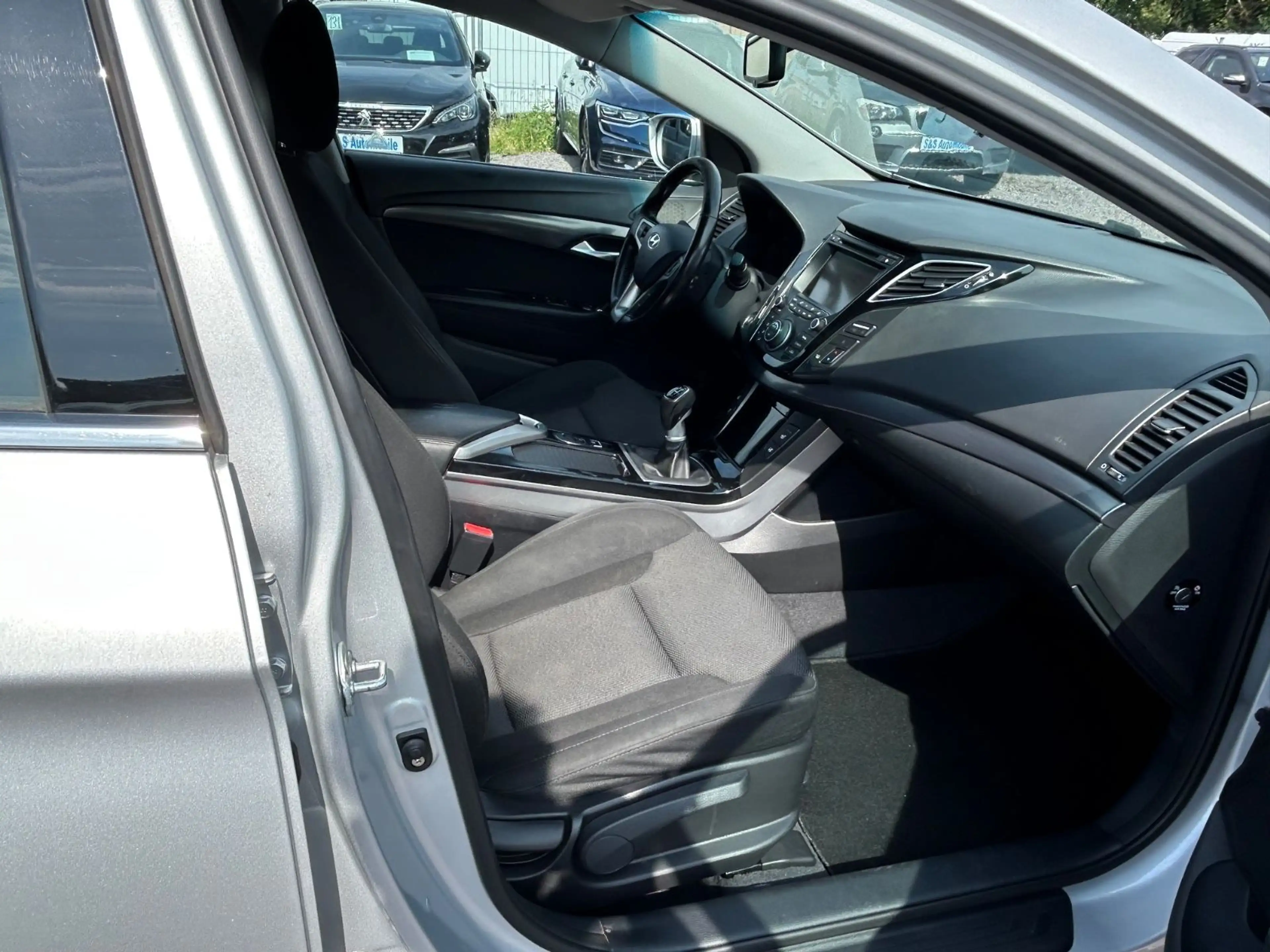 Hyundai i40 CW FIFA World Cup Edition *Navi*LED*SHZ* — photo 8