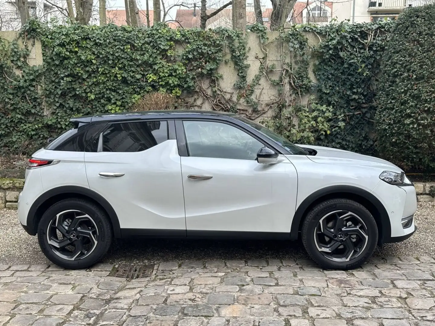 DS Automobiles DS 3 Crossback 130ch Grand Chic Automatique Weiß - 2