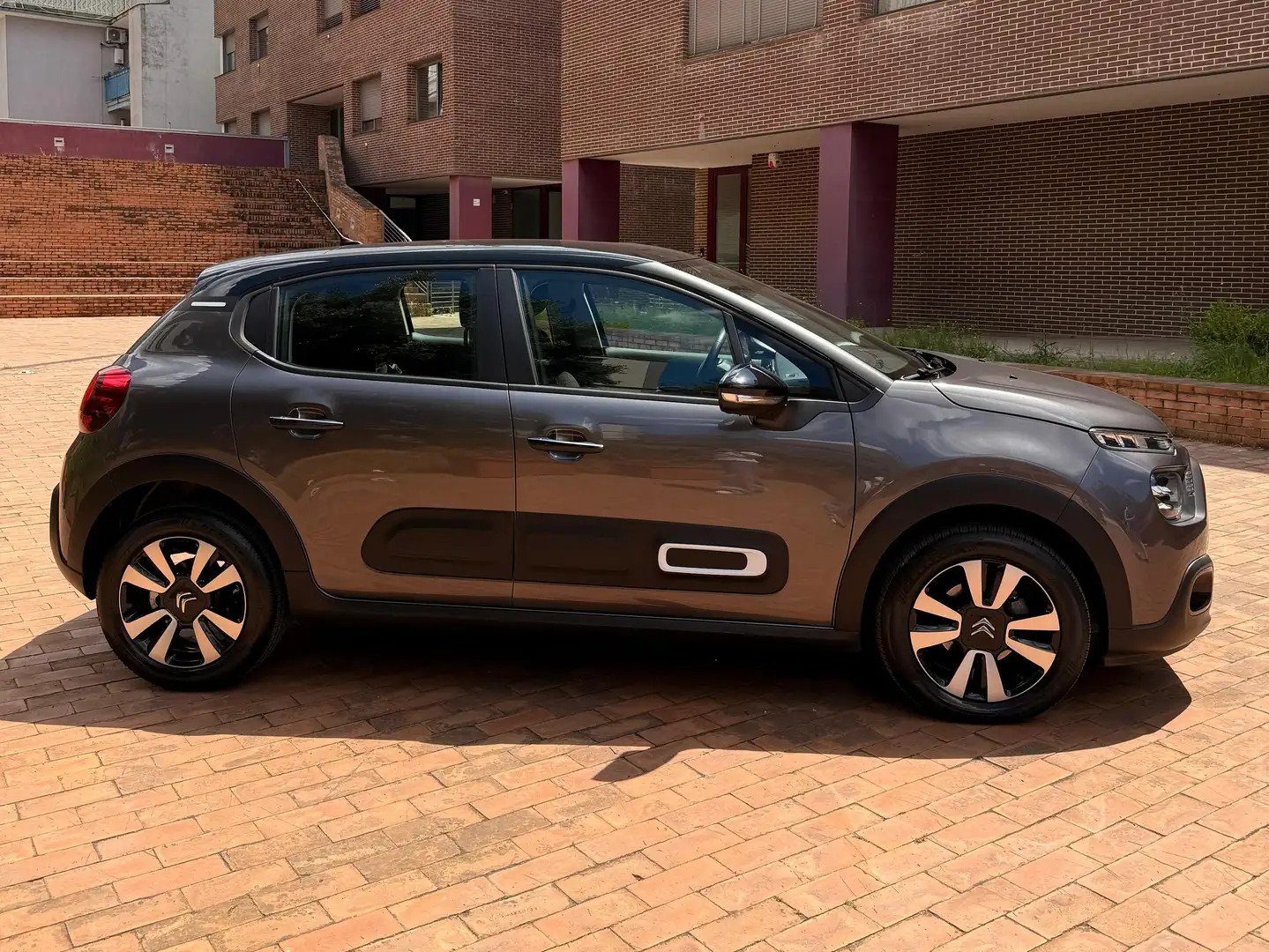 Citroen C3 C3 1.5 bluehdi Shine Pack s Gris - 1